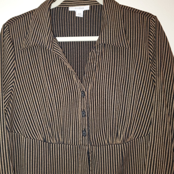 dressbarn Plus Size 3/4 Sleeve Collared Loose Fitting Top - Black and Gold 211 - Picture 6 of 7